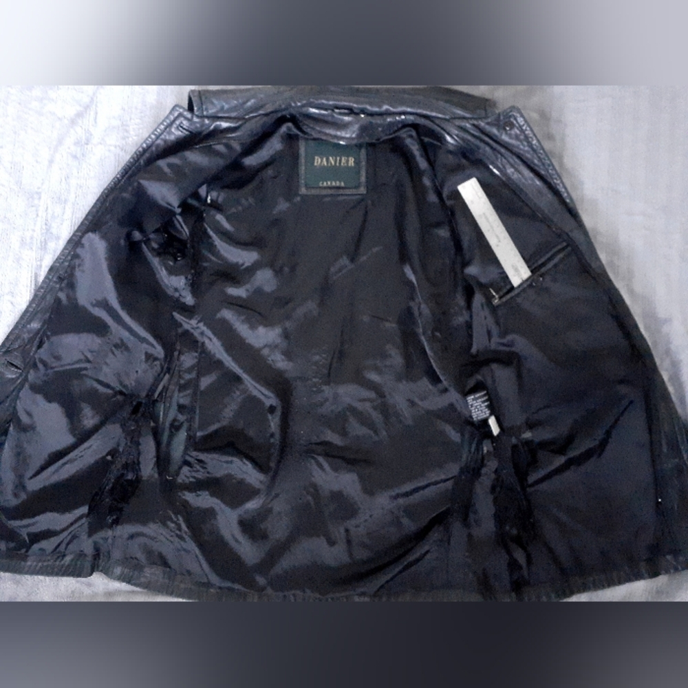 Leather Coat From Danier Canada - Picture 11 of 13